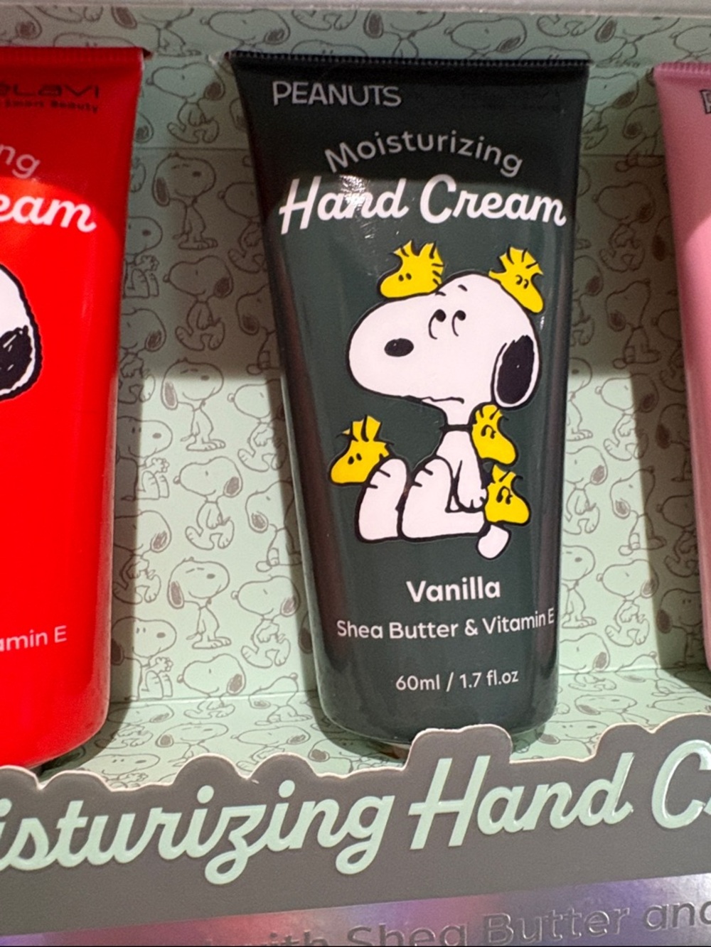 Peanuts x Célavi Moisturizing Hand Cream Trio - Red, Black, Pink - Picture 4 of 8